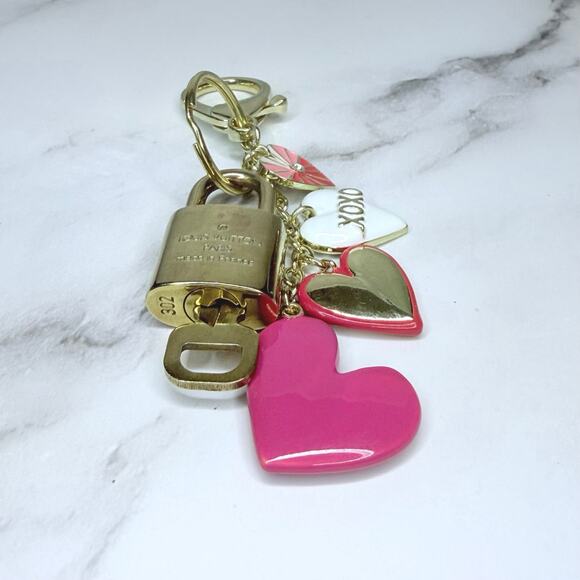 Louis Vuitton Lock & Key Set #302 w/ a Pink & Gold Heart Cluster Keychain - Picture 5 of 6